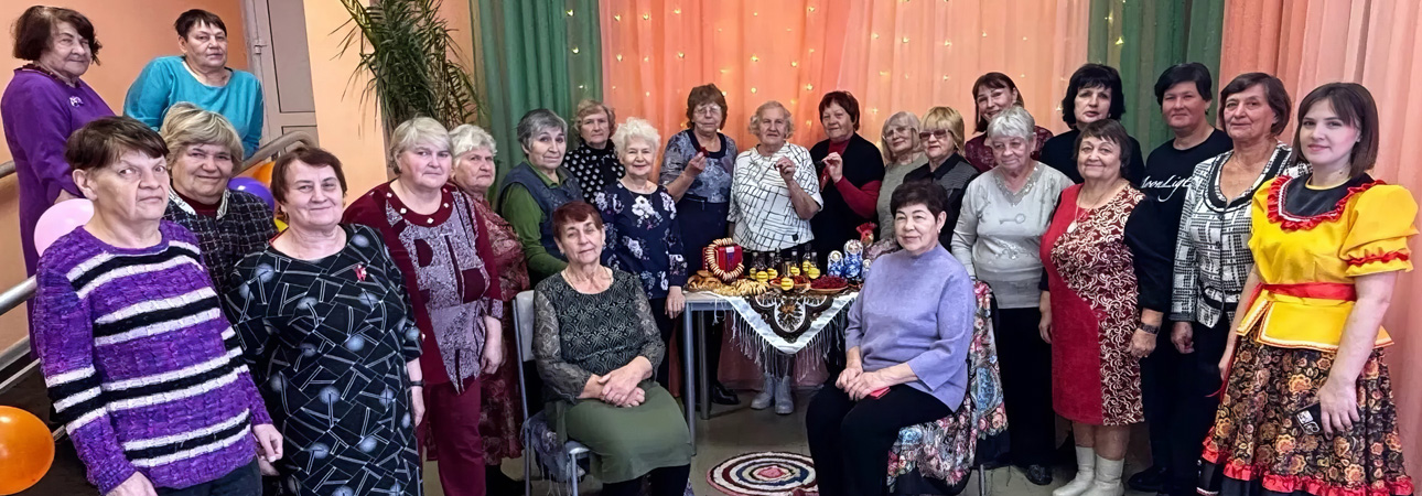 🍁 Активное долголетие в ритме праздника: город и традиции объединили сердца