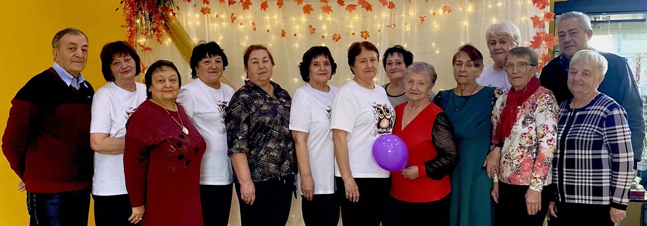 ✨ «Года не беда, коль душа молода»: в Алзамае прошел праздник для старшего поколения