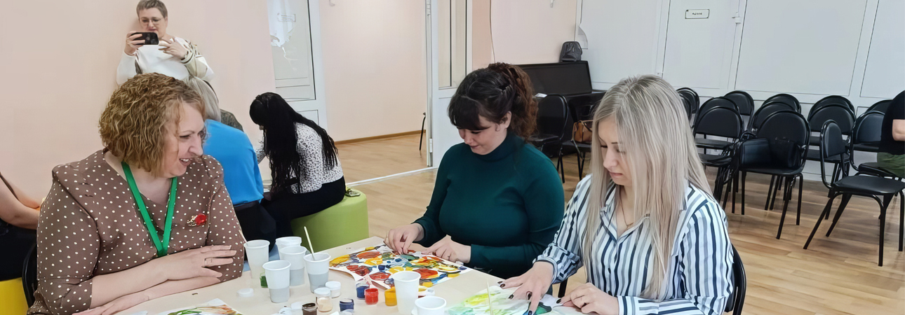 «Семья – наш космос»: в центре «Доверие» прошла акция для жен и детей участников СВО